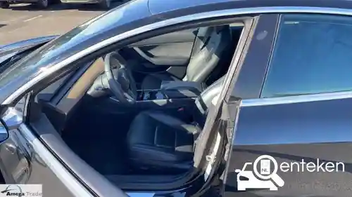 Tesla Model 3 Standard Range Plus 2020