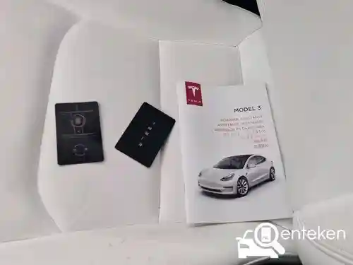 Tesla Model 3 Standard Range Plus 2020