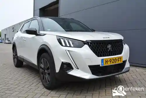 Peugeot 2008 1.2 PureTech 130 2020