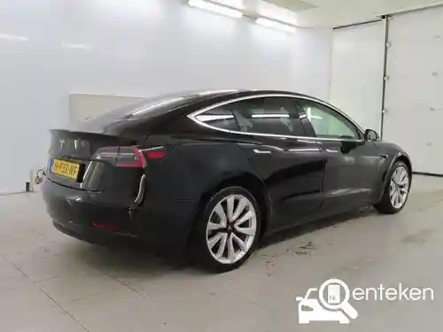 Tesla Model 3 Standard Range Plus 2020
