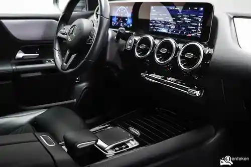 Mercedes-Benz B 180 2020