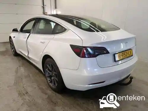Tesla Model 3 Standard Range Plus 2020