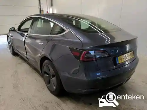 Tesla Model 3 Standard Range Plus 2020