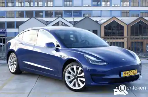 Tesla Model 3 Standard Range Plus 2020