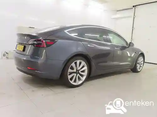 Tesla Model 3 Standard Range Plus 2020