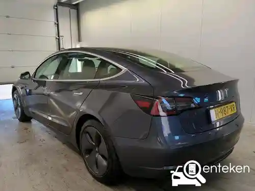 Tesla Model 3 Standard Range Plus 2020