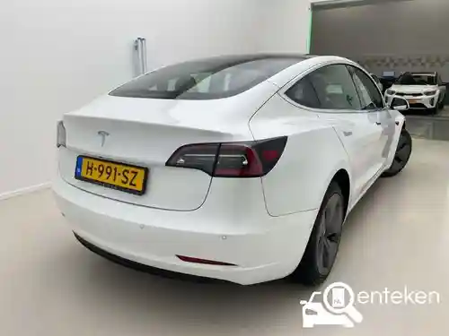 Tesla Model 3 Standard Range Plus 2020