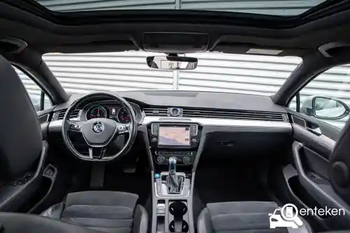 VW Passat Variant GTE 2015