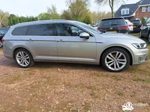 VW Passat Variant GTE 2015