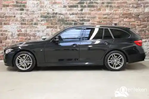 BMW 330i Touring 2015