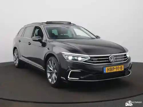 VW Passat Variant GTE 2021