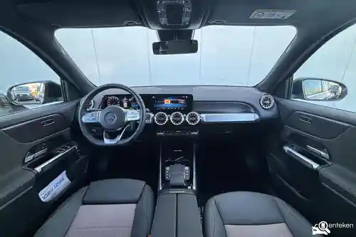 Mercedes-Benz EQB 250+ 2023