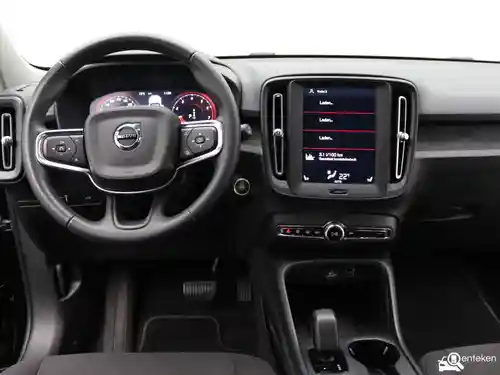 Volvo XC40 T2 2022