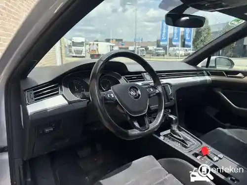 VW Passat Variant GTE 2015