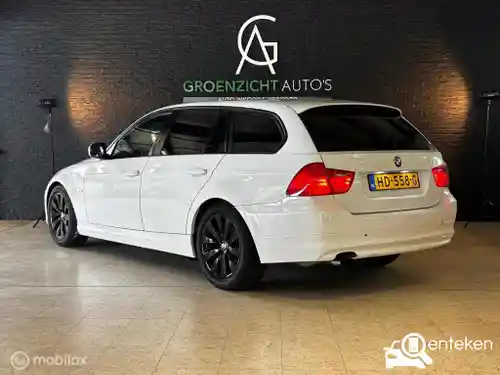 BMW 318i Touring 2009