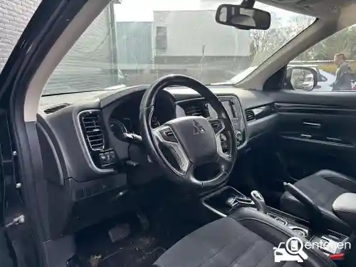 Mitsubishi Outlander 2.0 Plug-In Hybrid 2015