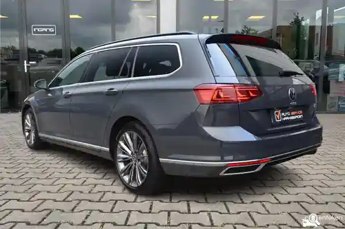 VW Passat Variant GTE 2021