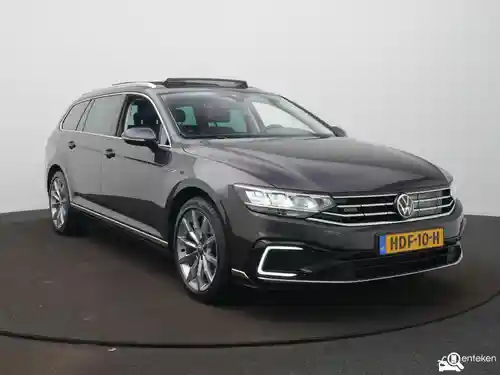 VW Passat Variant GTE 2021