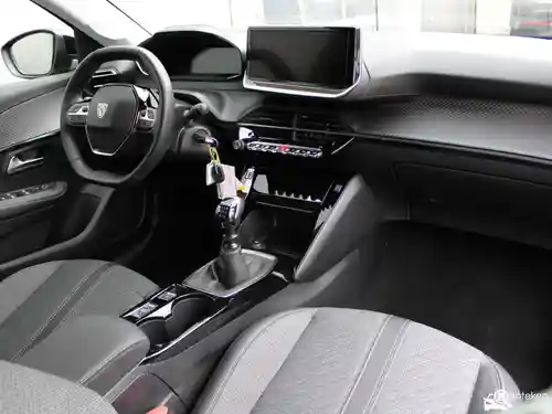 Peugeot 208 1.2 PureTech 100 2024