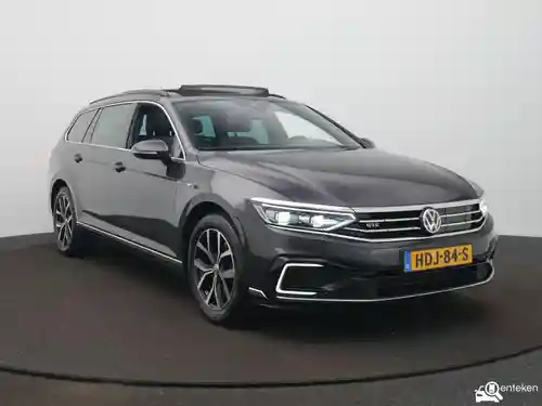 VW Passat Variant GTE 2020
