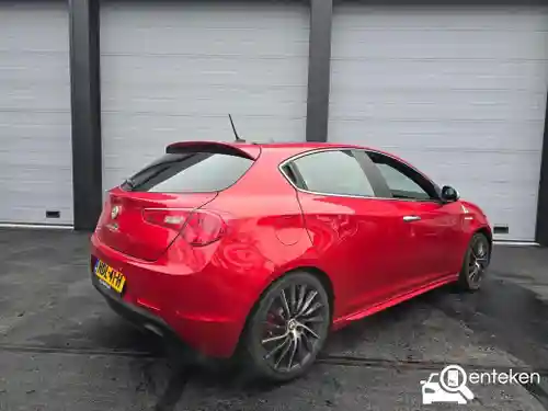 Alfa Romeo Giulietta Quadrifoglio 2010