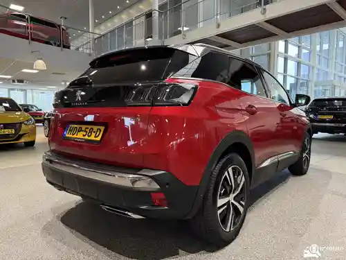 Peugeot 3008 1.2 PureTech 130 2021