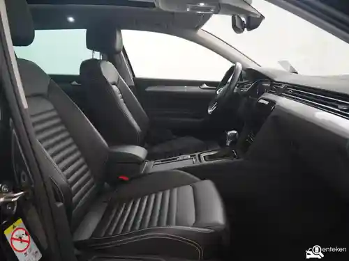 VW Passat Variant GTE 2021