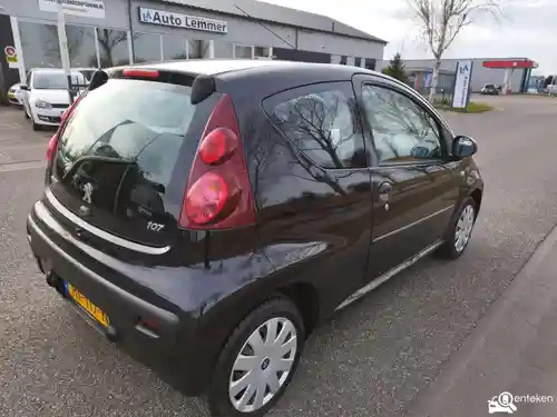 Peugeot 107 1.0 68 2012