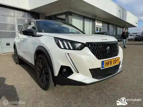 Peugeot 2008 1.2 PureTech 130 2021