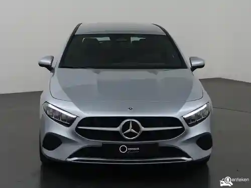 Mercedes-Benz A 180 2025