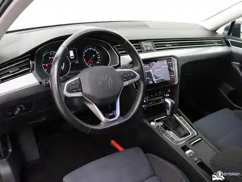 VW Passat Variant GTE 2021