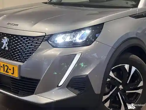 Peugeot e-2008 2022