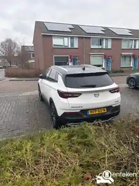 Opel Grandland X 1.6 DI Turbo Hybrid 2021