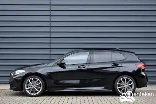 BMW 118i 2023