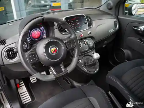 Abarth 595 2021