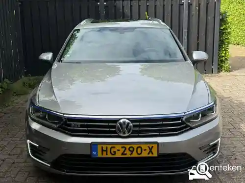 VW Passat Variant GTE 2015