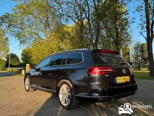 VW Passat Variant GTE 2015