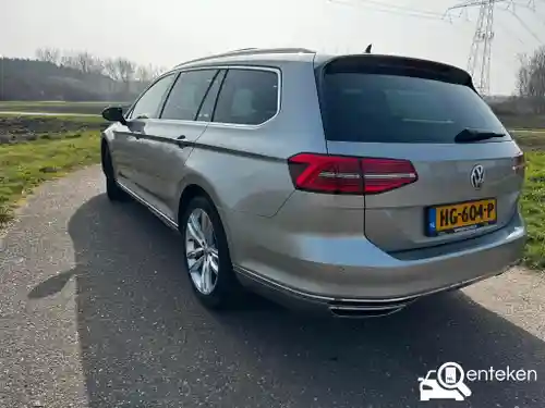 VW Passat Variant GTE 2015
