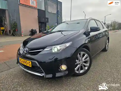 Toyota Auris Touring Sports 1.8 Hybrid 2013