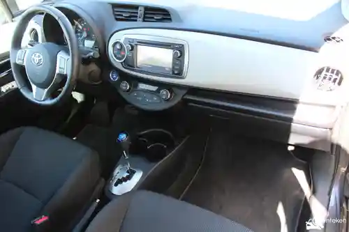 Toyota Yaris 1.5 Hybrid 2012