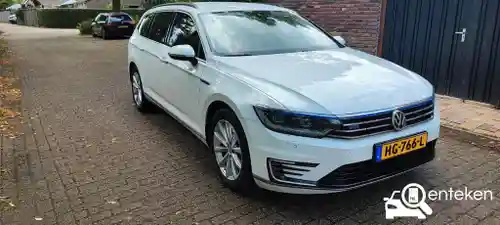 VW Passat Variant GTE 2015