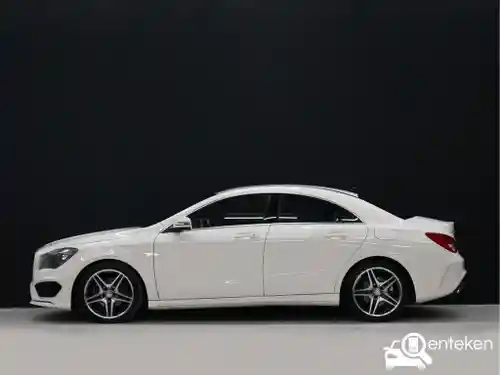 Mercedes-Benz CLA Coupé 180 2015