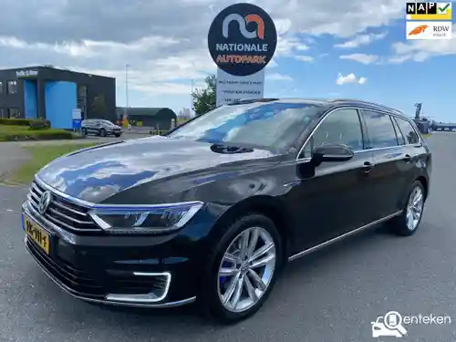 VW Passat Variant GTE 2015