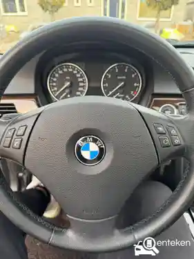 BMW 320i 2009