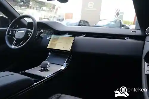 Land Rover Range Rover Evoque P270e 2025