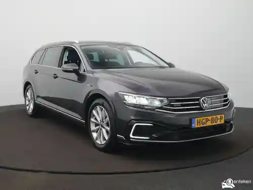 VW Passat Variant GTE 2021
