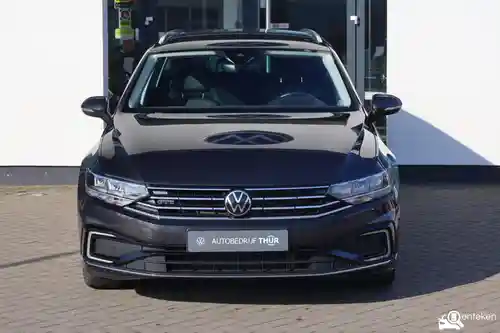 VW Passat Variant GTE 2022