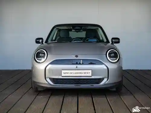 MINI Cooper John Cooper Works Electric 2025