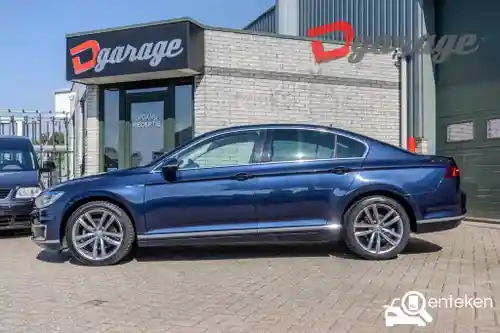 VW Passat GTE 2015