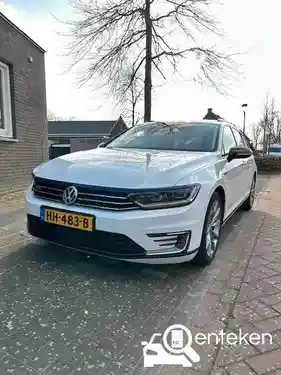 VW Passat Variant GTE 2015